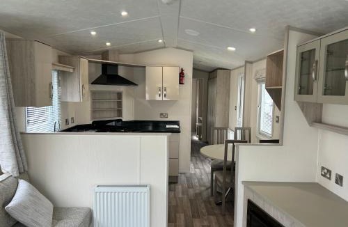 Shaldon Resort | Teignfield Caravan Park M2