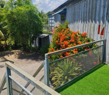 Gelang Patah Hotel | Teja Cabin Container Living