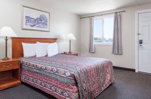 Brooks Hotel | Tel Star Motel