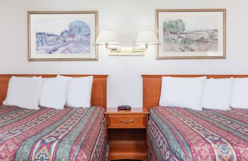 Brooks Hotel | Tel Star Motel