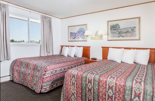Brooks Hotel | Tel Star Motel