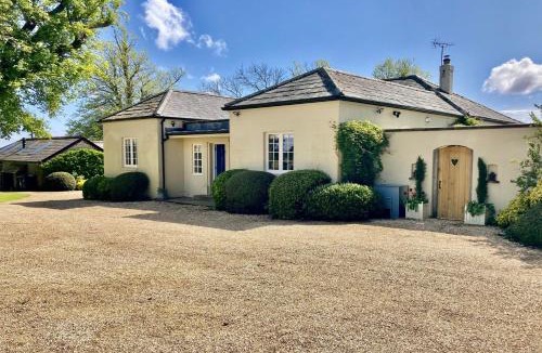 Compton House | Telegraph House by inspirestays-com