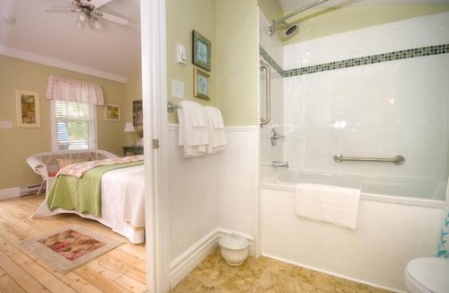 Baddeck Hotel | Telegraph House