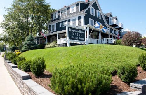 Baddeck Hotel | Telegraph House Motel