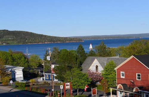 Baddeck Hotel | Telegraph House Motel
