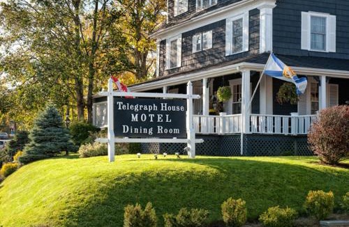 Baddeck Hotel | Telegraph House Motel