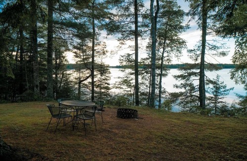 Cable Apartment | Telemark Point Deluxe Lakefront Duplex - 4br/2ba