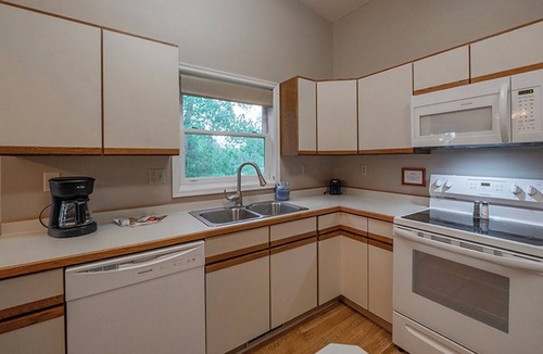 Cable Apartment | Telemark Point Lakefront Condo - 2br/2ba