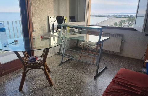 Segur de Calafell Condo | TELEWORK IN FRONT OF THE SEA
