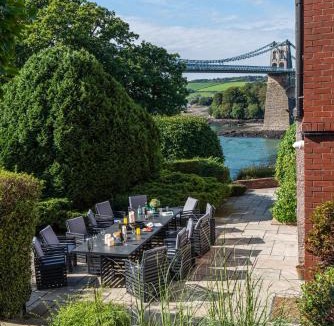 Bangor House | Telford House By Birch Stays