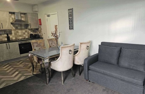 Telford Apartment | Telford Tranquility Apartment Flat 3 for 4 guests