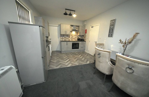 Telford Apartment | Telford Tranquility Apartment Flat 3 for 4 guests