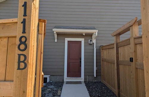 Southwest Calgary House | Temi's Cozy Space