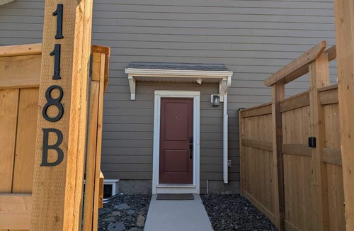 Southwest Calgary House | Temi's Cozy Space