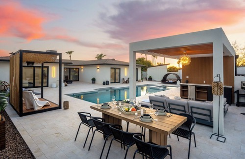 Tempe House | Tempe Luxe Hideaway: Pool, Spa, Sauna, Game Room, close to ASU and Downtown