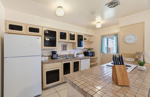 Tempe Gardens Villa | Tempe Resort - Pool + Diving Board, 4BR