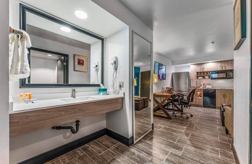 Tempe Apartment | Tempe Studio 2 King Size beds