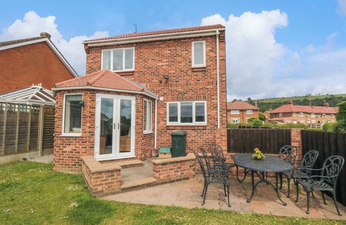 Ampleforth House | TEMPLE HILL VIEW, pet friendly, with a garden in Ampleforth