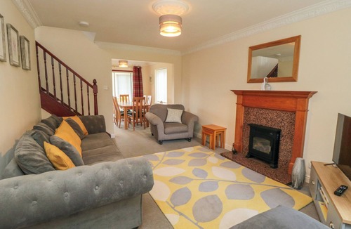 Ampleforth House | TEMPLE HILL VIEW, pet friendly, with a garden in Ampleforth