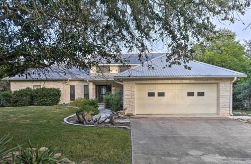 Temple House | Temple Lakefront Hideaway: 12 Miles to Downtown!