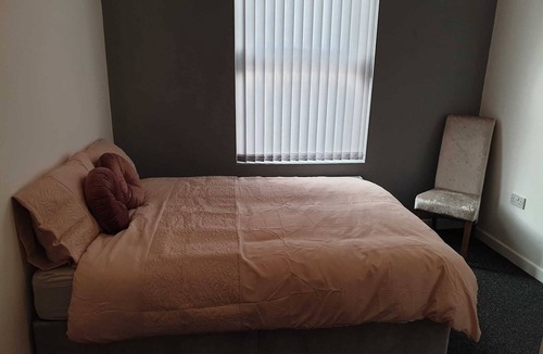 Leeds House | temporary house rent