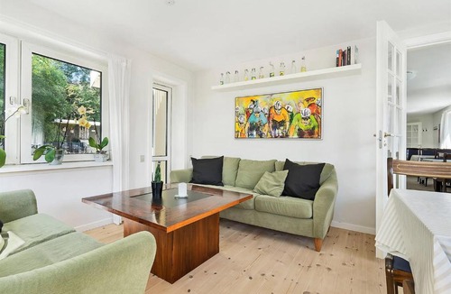 Fur House | Ten-Bedroom Holiday Home in Fur
