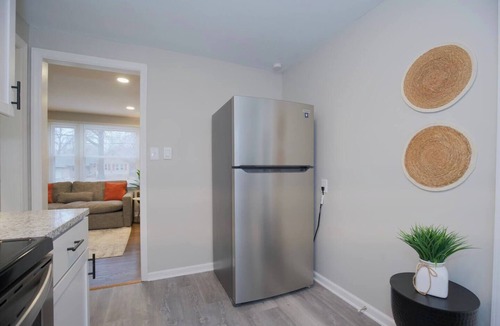 Overland Park Apartment | Ten blocks from Old Downtown Overland Park, KS