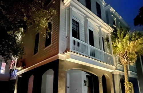 Old Village House | Ten minutes to Beach & Town: Contemporary Living in Historic Old Village