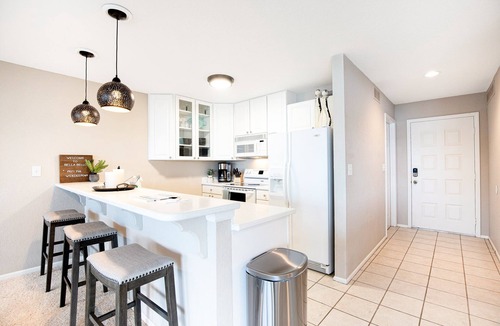 Village of Four Seasons Condo | Ten Minutes to "the Strip" - Amazing Lake Views