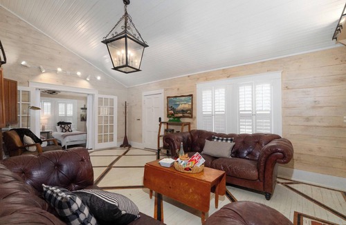 Sayles Blvd. Area House | Ten33 | Luxe Sayles District Experience, King Bed!