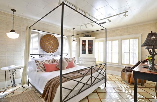 Sayles Blvd. Area House | Ten33 | Luxurious retreat in historic Abilene