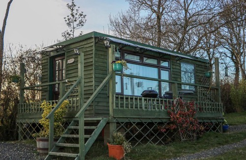Hadlow Down House | Tench Hut