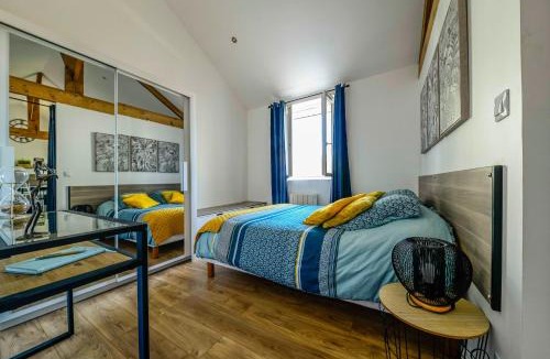 Saint-Etienne-des-Hautes-Terres Apartment | Tendance et Charmant F2