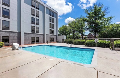 Alcoa Hotel | Tennessee vs Alabama College Football - Hampton Inn Knoxville-Airport