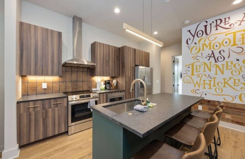 Radnor House | Tennessee Whiskey Townhome - 4BD/4.5BTH