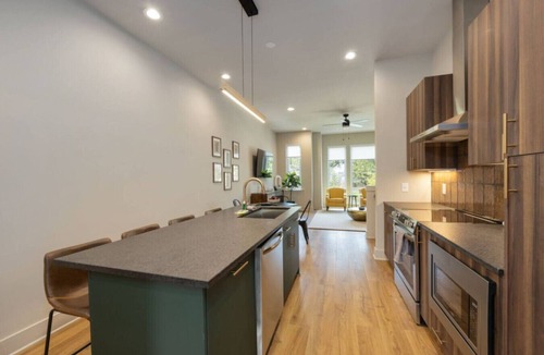 Radnor House | Tennessee Whiskey Townhome - 4BD/4.5BTH