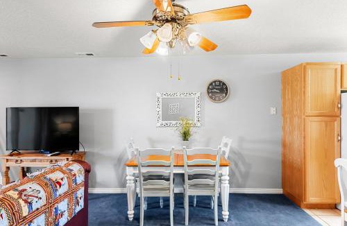 Harbor Village House | Tennis Building Condo #310