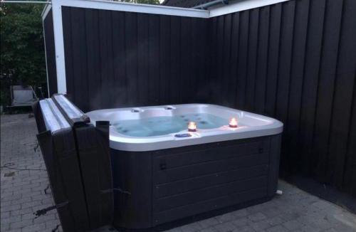 Holloselund House | Tennis, spa outside & inside and sauna - Tisvildelund