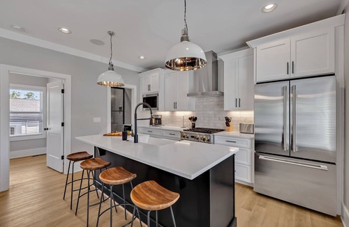 Berry Hill Cottage | Tenor - Private Rooftop - 8 Mins to Broadway