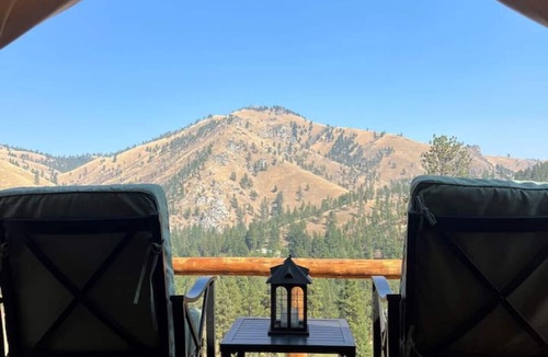 Conner RV Rental | Tent #1 Oxen-Le-Fields Montana