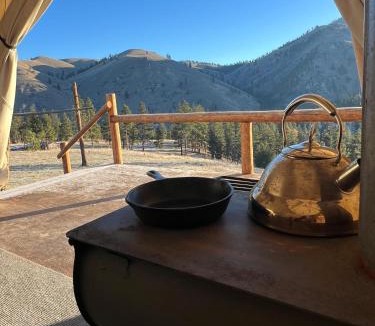 Conner Other | Tent 1 Oxen-Le-Fields Montana