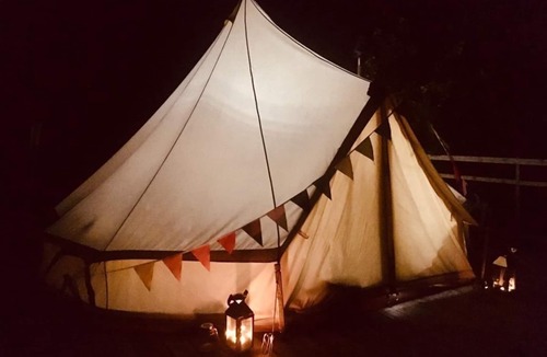 Ennetmoos House | Tent holidays Into the Wäid "Tent under the ash tree"