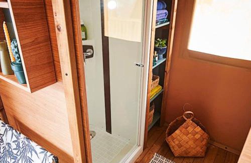 Concourson-sur-Layon Other | Tente confortable - 4 pers. - API-1-52-2628
