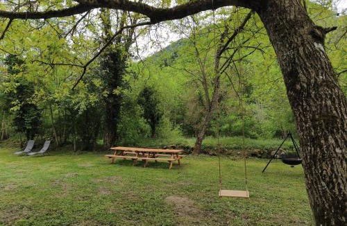 Entraigues Other | Tente de 4 personnes en pleine nature