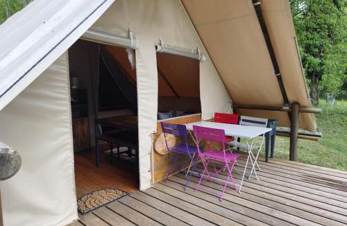 Entraigues Other | Tente de 4 personnes en pleine nature