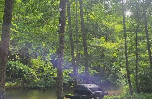 Lacrouzette RV Rental | Tente Lodge Tout Confort à Quelques Mètre de la Rivière et Sanitaire Privatif !
