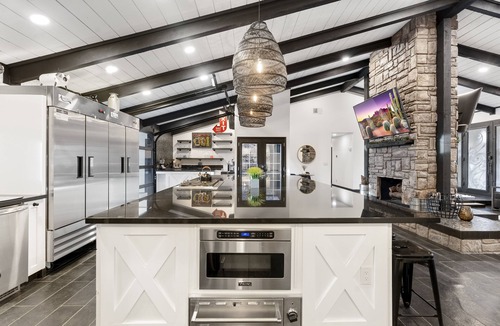 Regency Heights House | Tequila Fountain