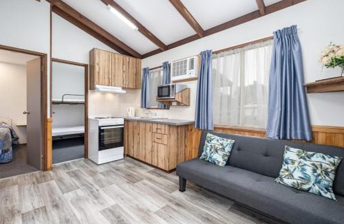 Teralba Hotel | Teralba Lakeside Caravan Park