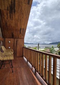 Candikuning House | Teras Danu