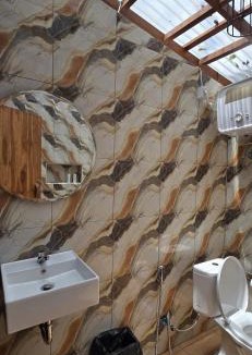 Candikuning House | Teras Danu